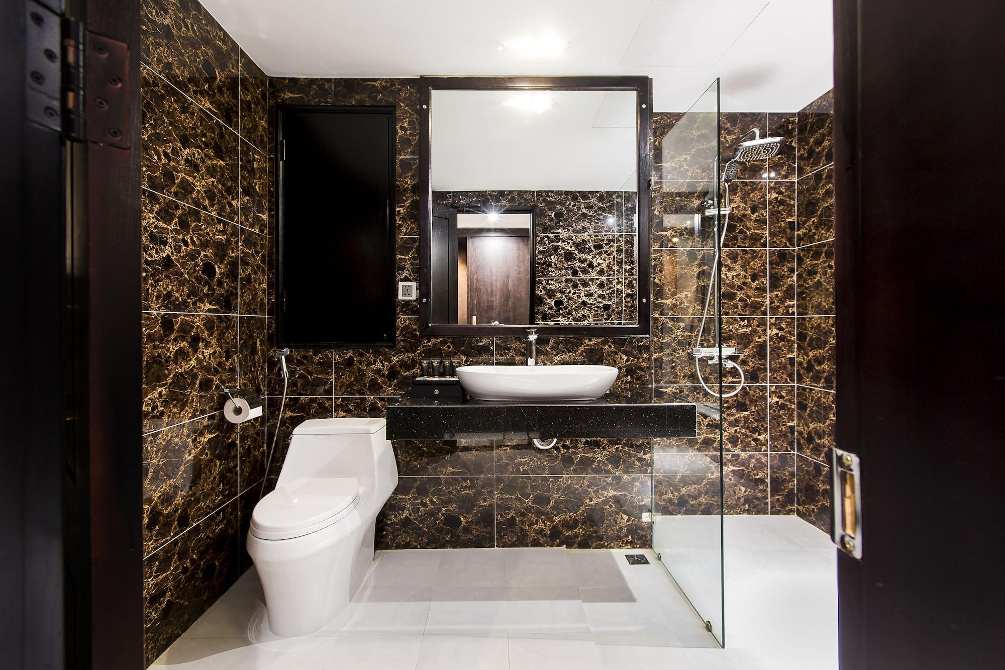 Royal Quang Binh Hotel Dong Hoi Exterior photo